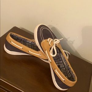 Tommy Hilfiger boat shoe
